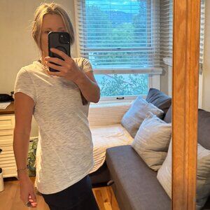 Lululemon T Shirt • 8